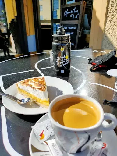 café